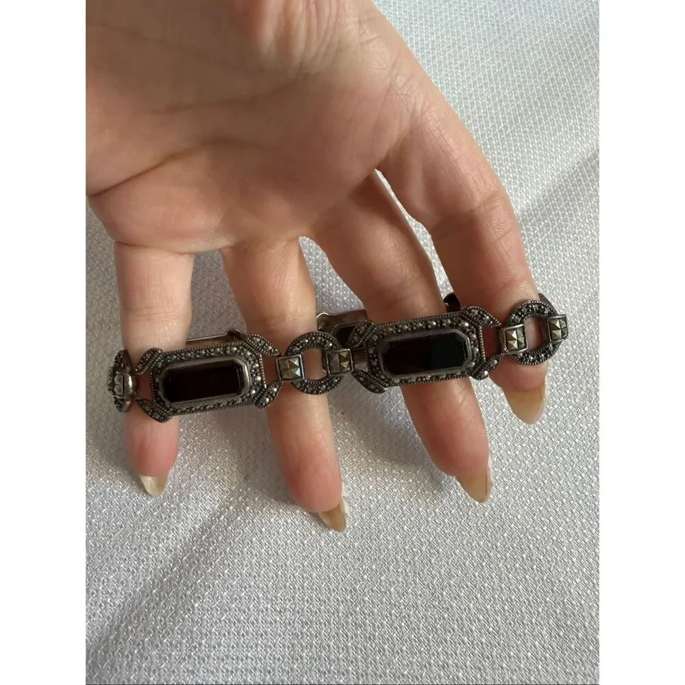 Vintage 925 Sterling Silver Onyx And Marcasite 8.5